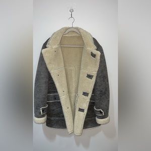 Mans shearling coat by zara. Xl used in Great condition. Really cozy coat.
